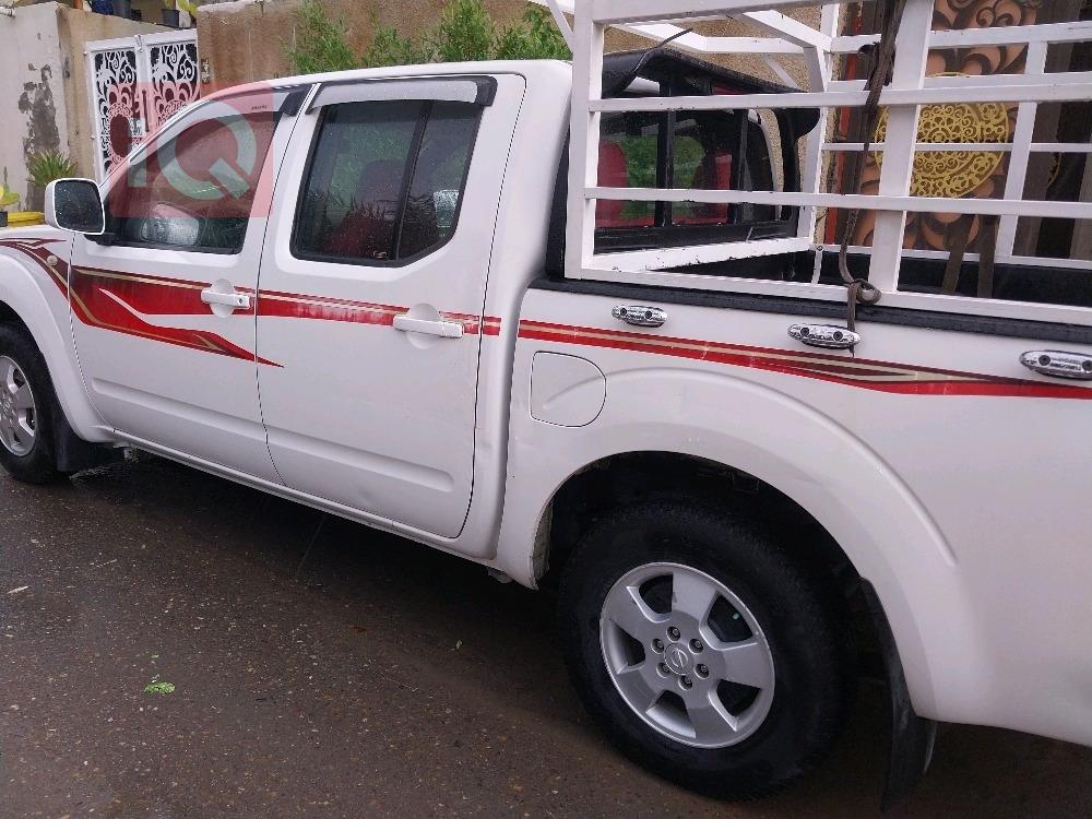 نيسان نافارا